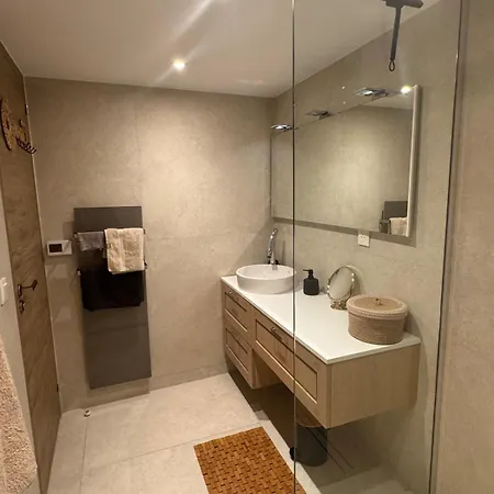 Appartement Superbe 2p Terrasse Proche à 2 Min Saint-Raphaël