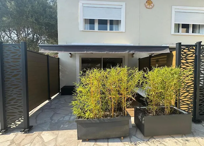 Superbe 2p Terrasse Proche A 2 Min アパート Saint-Raphaël